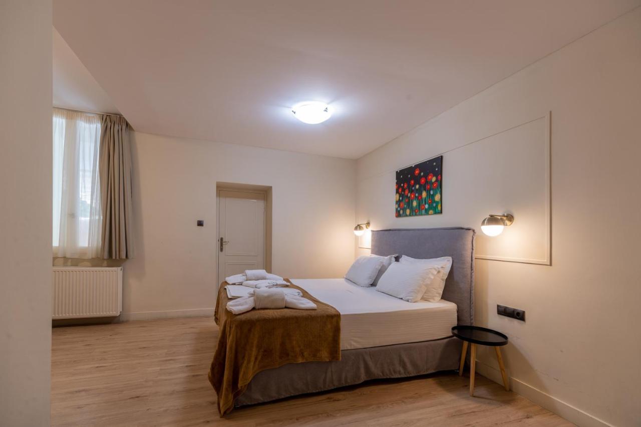 Plaka Arch Suites Атина Екстериор снимка